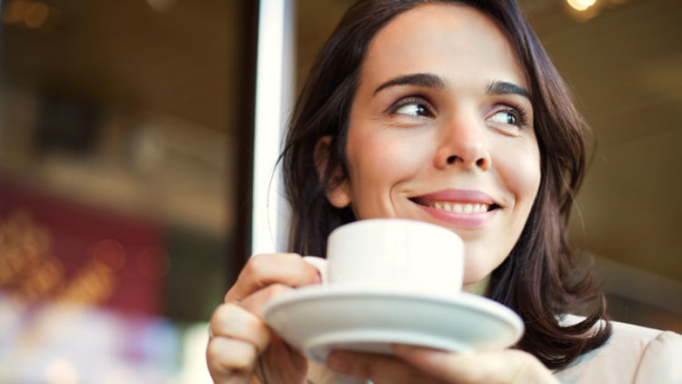 Café pode ajudar a prevenir a pressão alta